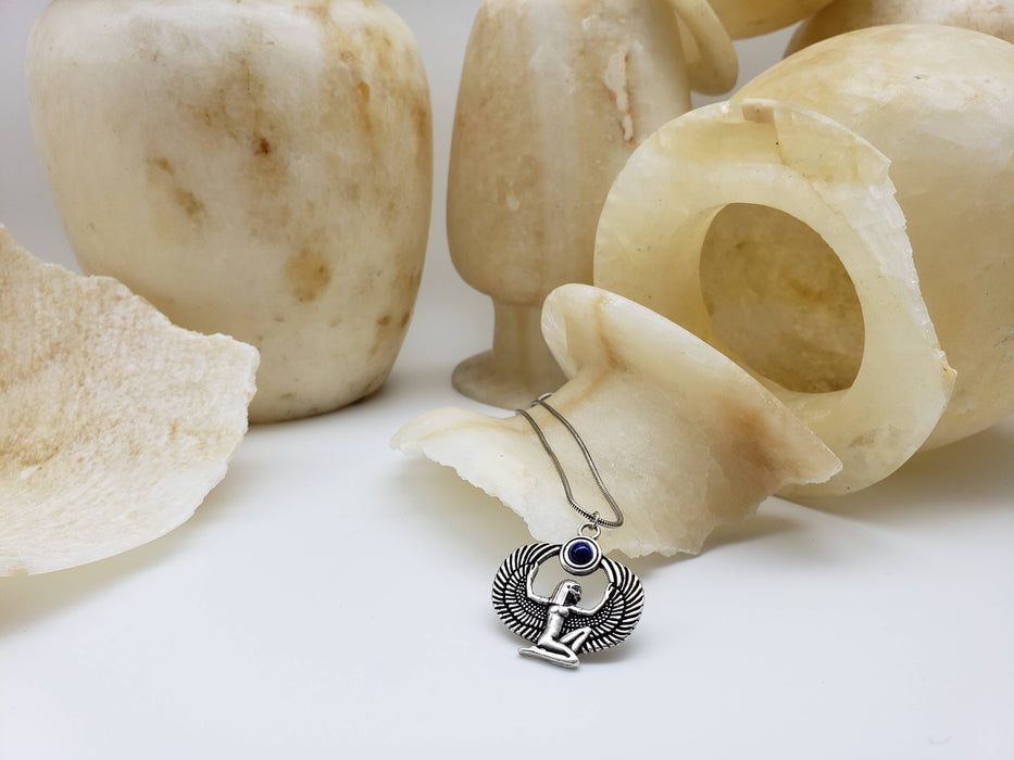 Isis riipus Lapis Lazulilla, antiikkihopean värinen