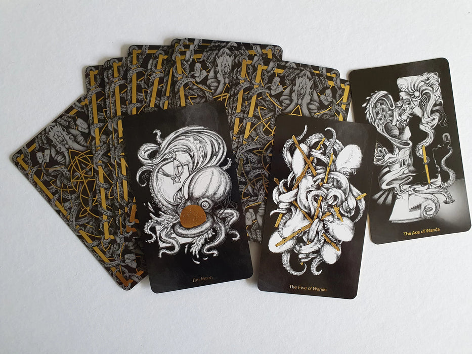 The Octopus Tarot Deck Gold Edition - Luna Charlotte (Kickstarter) UUTUUS 2023