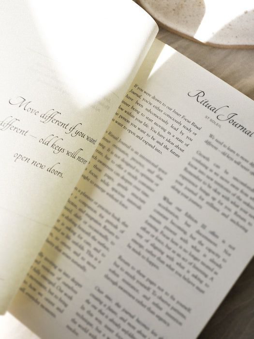 Inner Focus Linen Ritual Journal Edition III, Beige - St Soleil