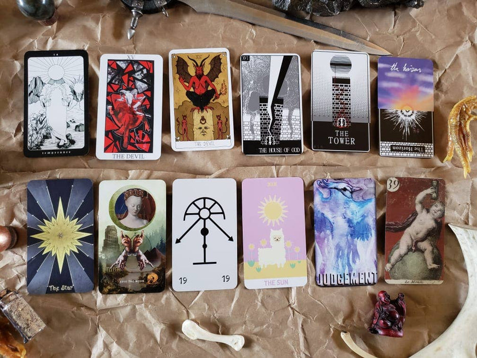 The Alleyman's Tarot + guidebook - Publishing Goblin