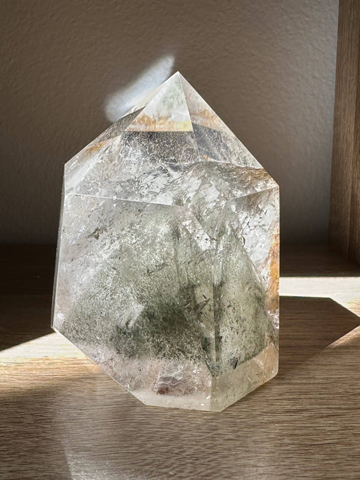 Harvinainen Lodoliitti-torni – maisemakristalli #2