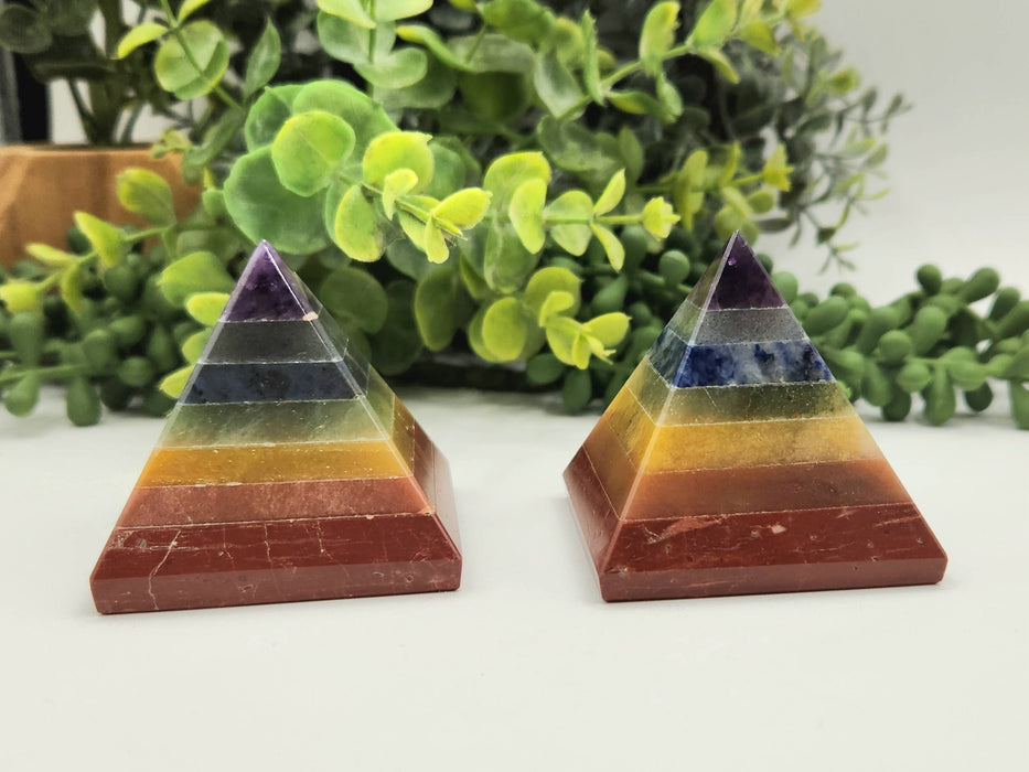 Chakra Kristallipyramidi halk. 5cm