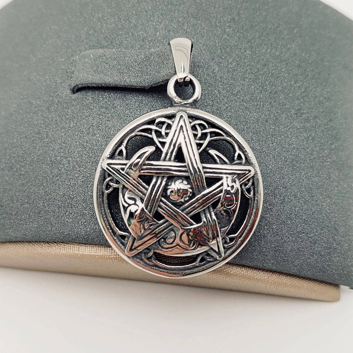 Pentagram ja kuu -teräsriipus