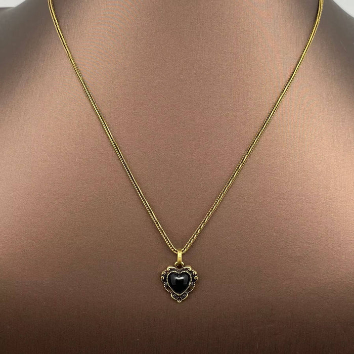 Vintage Inlaid Black Agate Heart Charm Bronze Necklace -kaulakoru