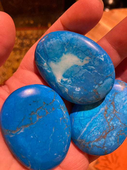 Sininen  Howliitti (Magnesit) kämmenivi n. 5cm