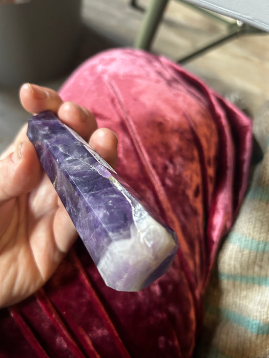 Amethyst obelisk approx. 7-10cm