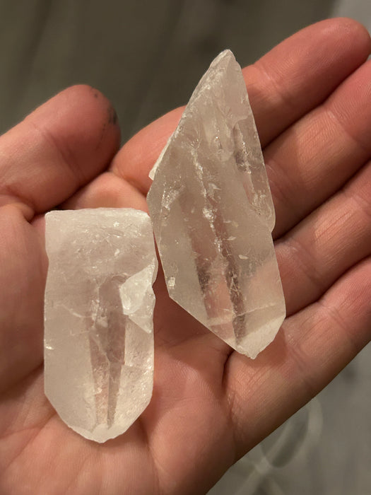 Vuorikristalli kärjellisiä raakapaloja / 3-6cm