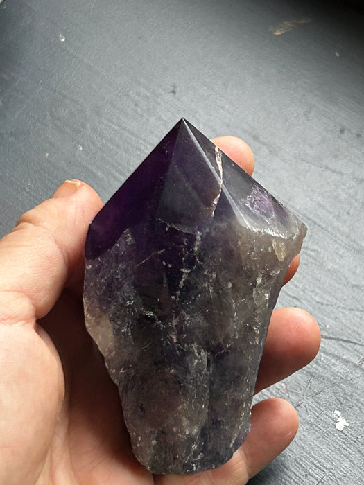 Puolikiillotettu ametistikärki 70-250g