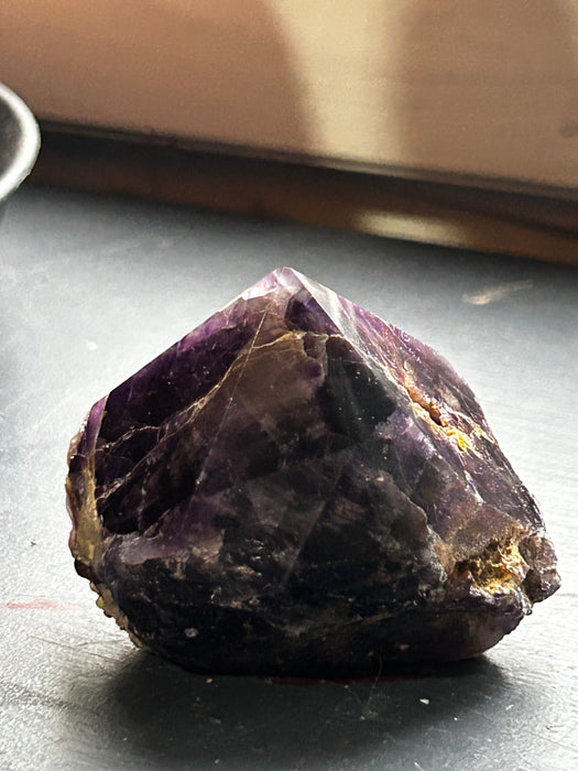 Puolikiillotettu ametistikärki 70-250g