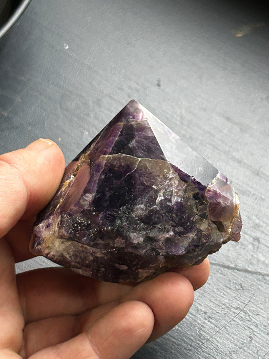 Puolikiillotettu ametistikärki 70-250g