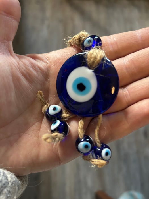 Evil Eye roikkuva koriste juutinarussa