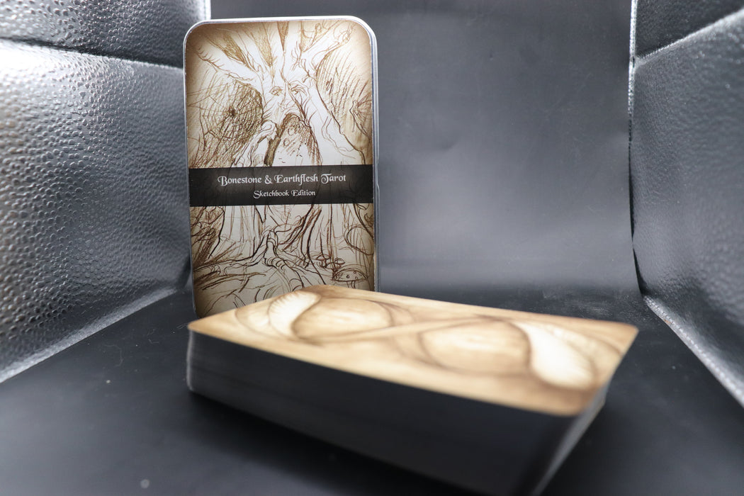 Bones of the Bonestone &  Earthflesh Tarot – Sketch Edition (MPC-painos) / Preloved