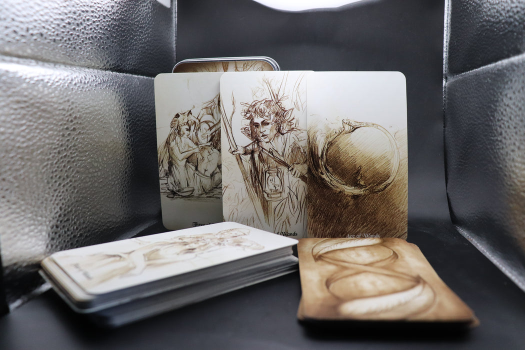 Bones of the Bonestone &  Earthflesh Tarot – Sketch Edition (MPC-painos) / Preloved