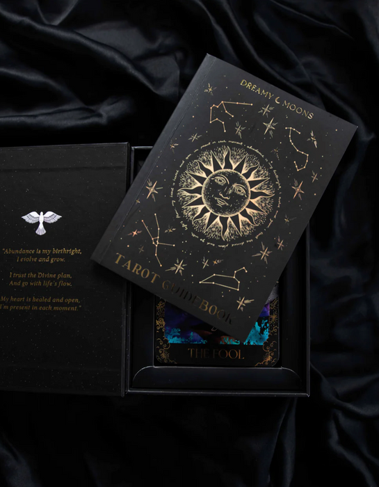 The Dreamy Moons Tarot - Annie Tarasova