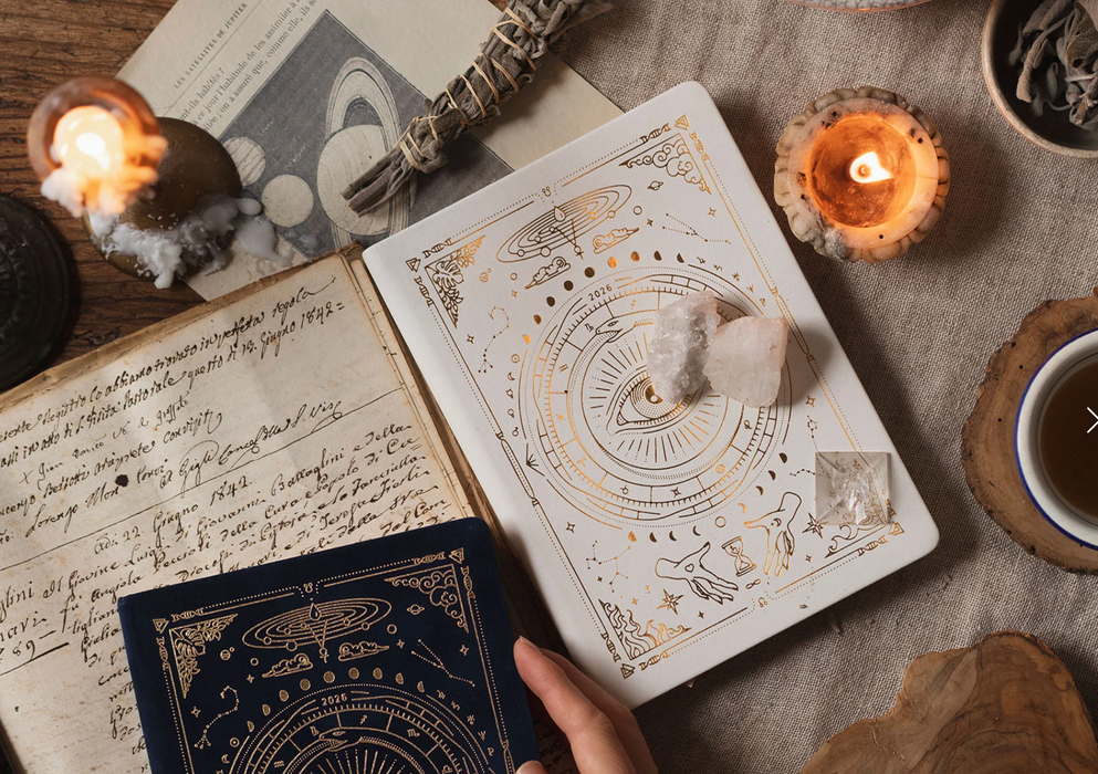 Astrological Planner 2026- White/Valkoinen - Magic of I