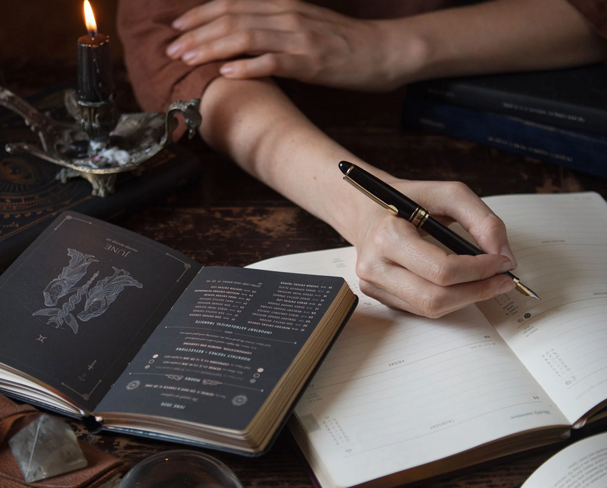 Astrological pocket planner 2026 - Magic of I