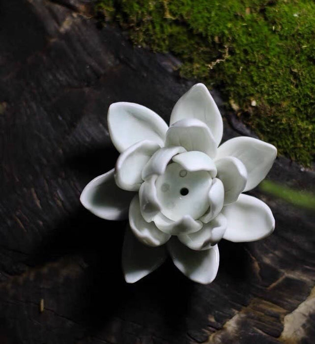 Gohobi White Lotus -käsintehty keraaminen suitsuketeline