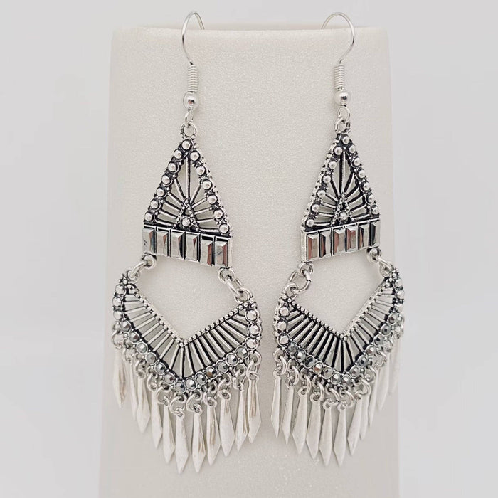 Boheemit metalliset tasselikorvakorut