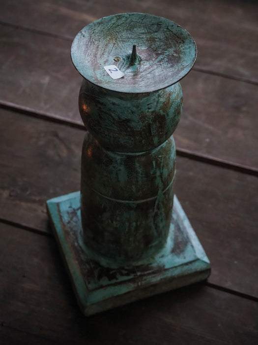 Kynttiläjalka puuta