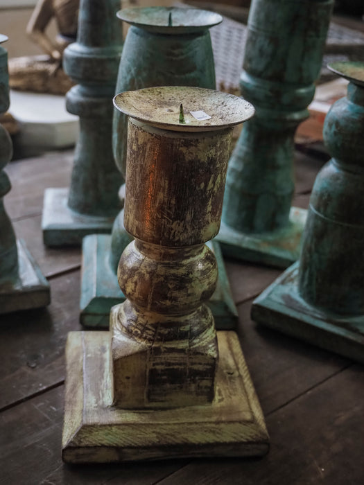 Kynttiläjalka puuta