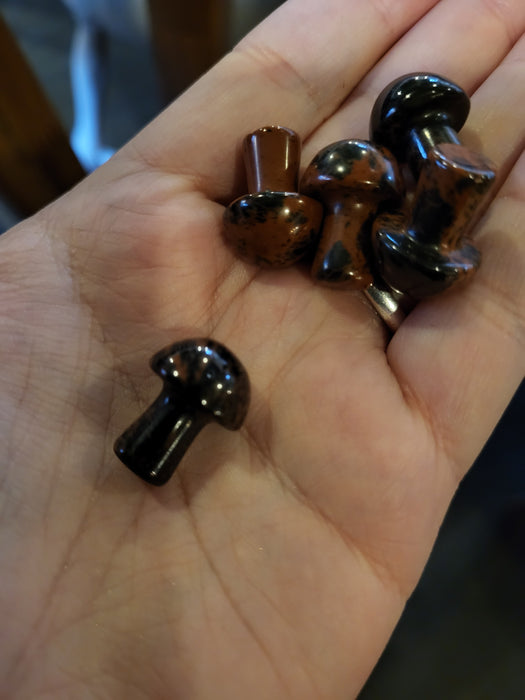 Mahonki Obsidiaani mini sieni, 2cm