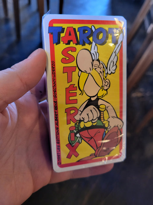 Tarot Asterix - Rene Goscinny, Albert Uderzo UUDET KORTIT MUOVEISSA (1st Edition)(vtg1997)