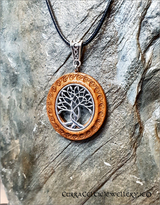 Ovaali Tree of Life (yggdrasil) riipus - Curra Celtic Jewellery