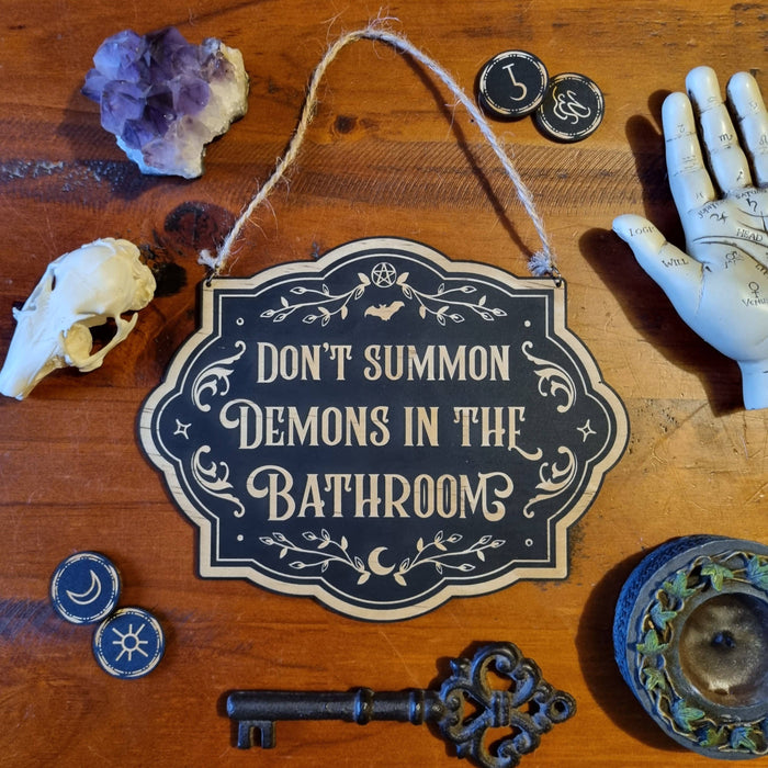 Don't Summon Demons in the Bathroom - huoneentaulu