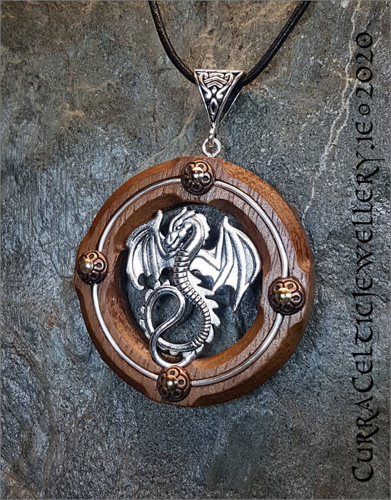 Hopea lohikäärme riipus - Curra Celtic Jewellery