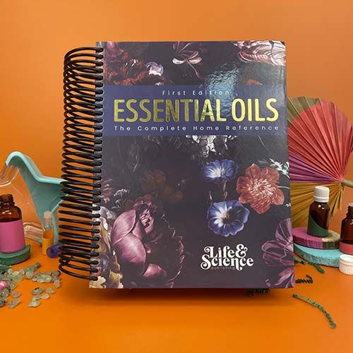 Essential Oils The Complete Home Reference (1st edition) - Life & Science - Tarotpuoti