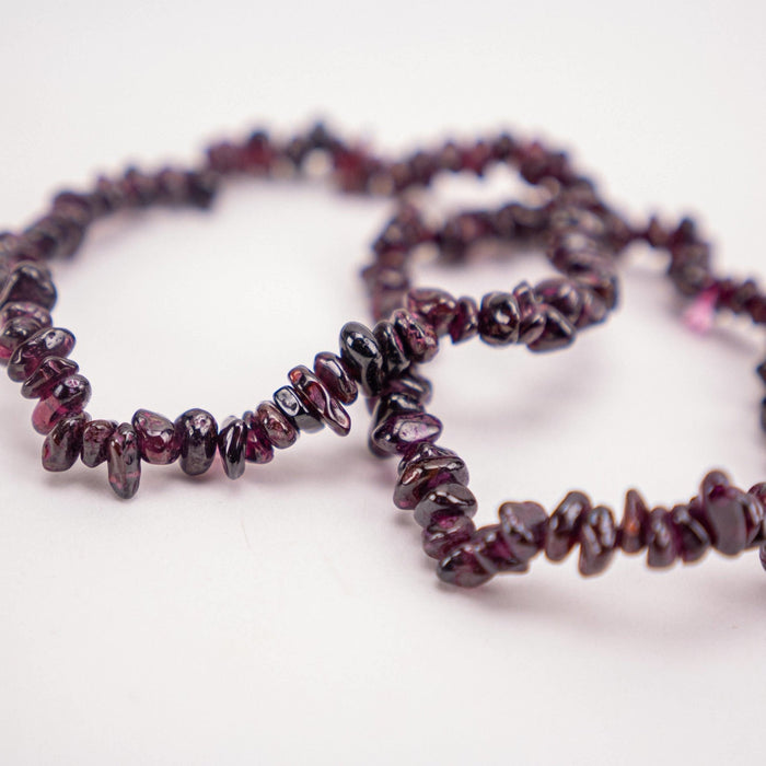 Granaatti "chip" rannekoru - Tarotpuoti