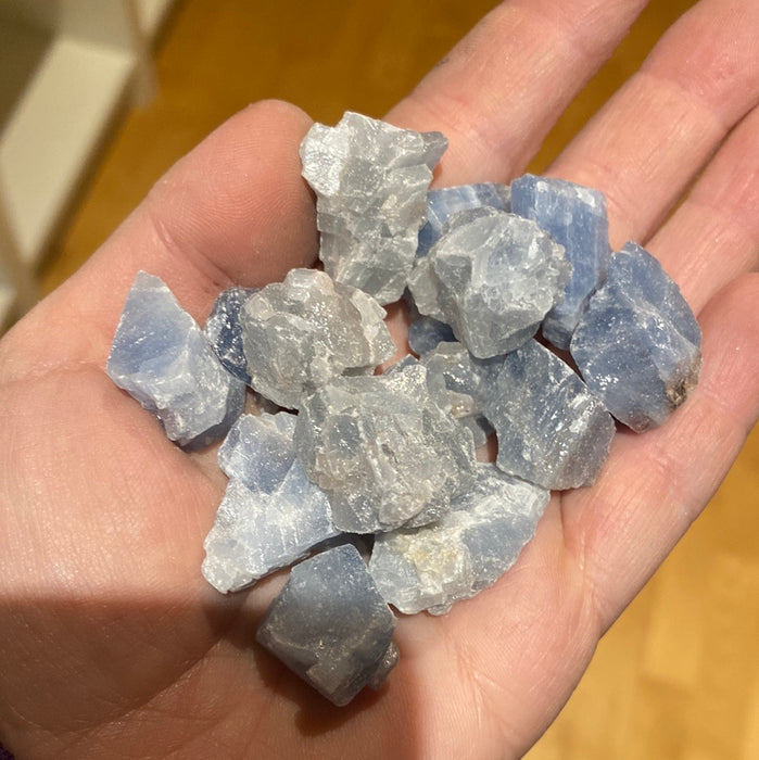 Blue calcite raw 1.5-2.5cm