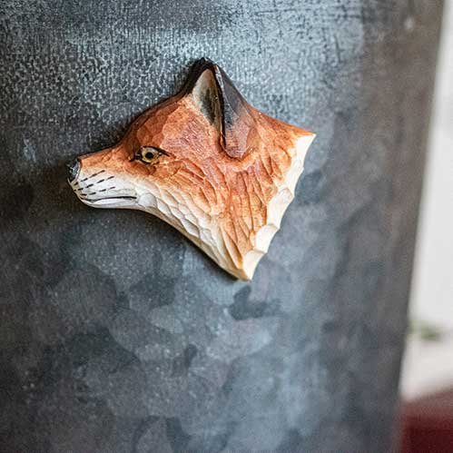 Kettu Red Fox magneetti, puusta käsin kaiverrettu - Tarotpuoti