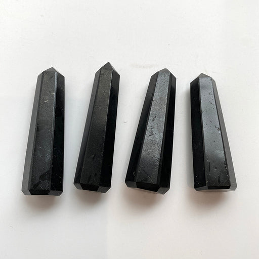 Musta akaatti obeliski n. 5-7 cm - Tarotpuoti