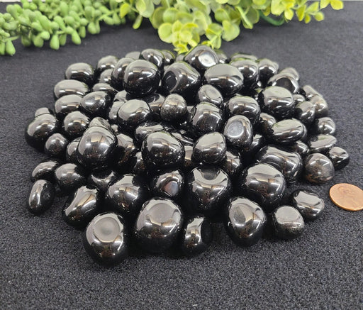 Musta obsidiaani rumpuhiottu 2-4cm - Tarotpuoti
