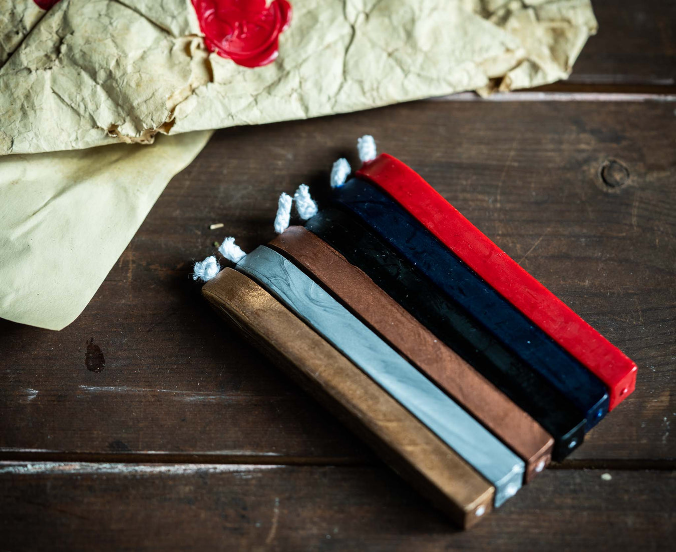 Kirjoitustarvikkeet ja muistikirjat