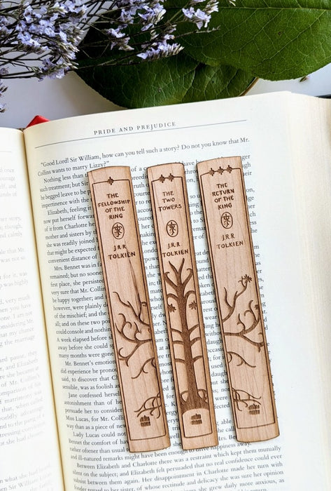 Tolkien LotR Book Spine Trio Wooden Bookmarks - Kirjamerkit - Tarotpuoti